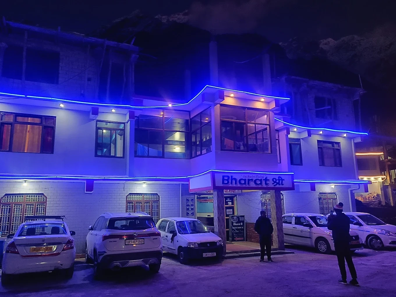 Bharat Shree Guest House Badrinath [Hotel Front Night View]