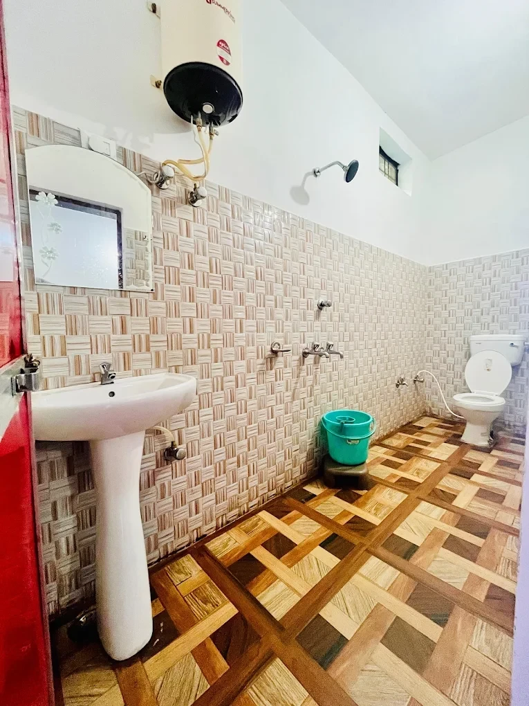 Bharat Shree Guest House Badrinath [Attached Bathroom]