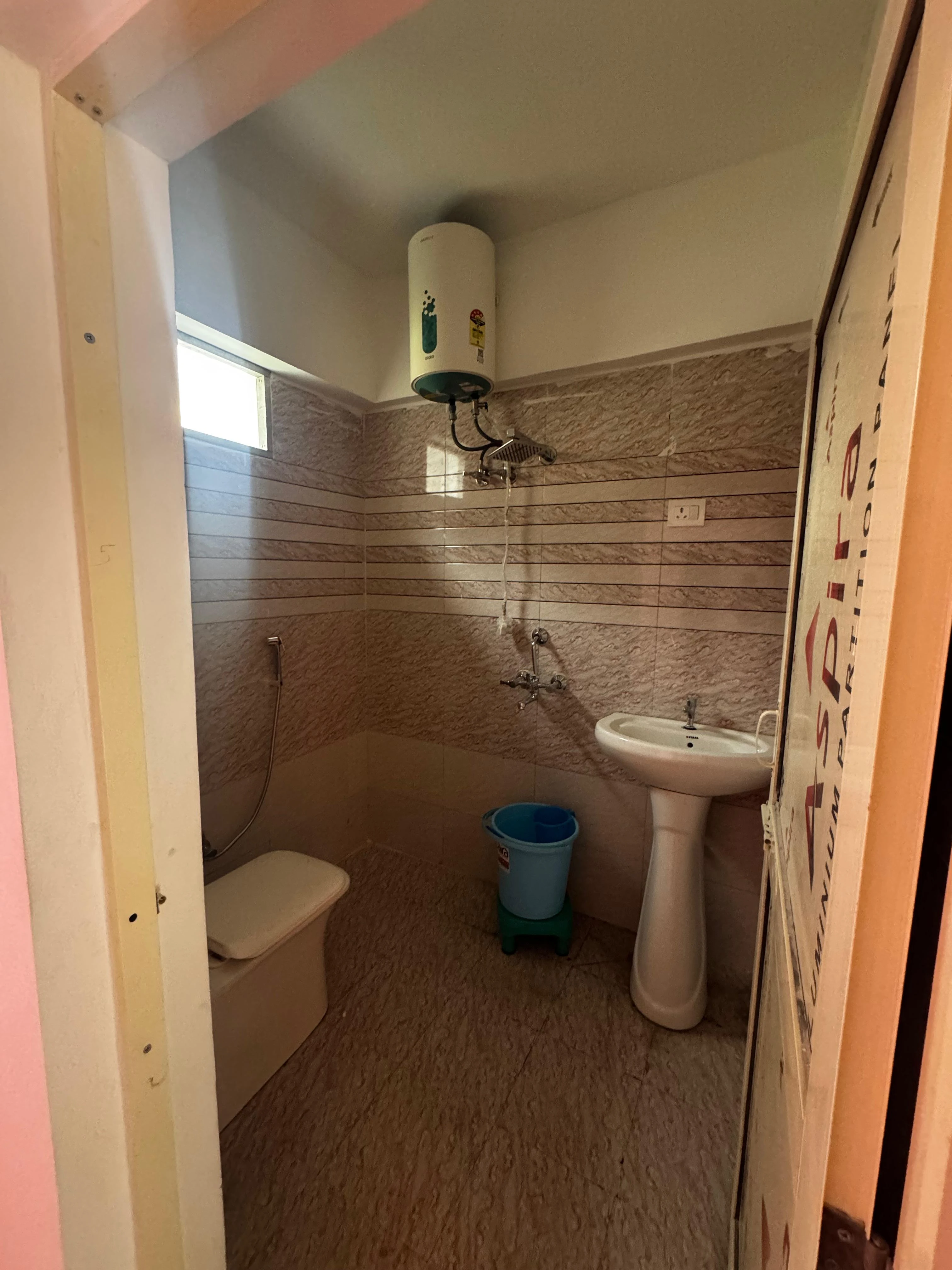 Hotel Rajput And Restaurants Pipalkoti [Clean And Modern Bathroom Attached To The Room]