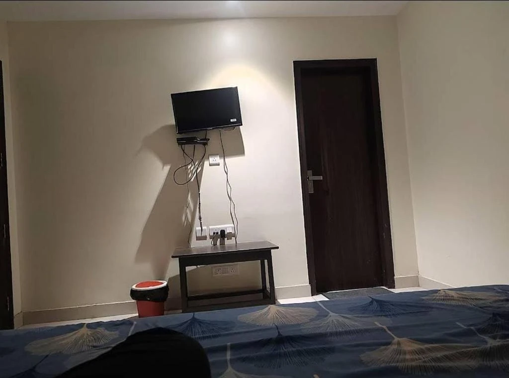 Hotel Vinayak Pipalkoti [Flat Screen TV]
